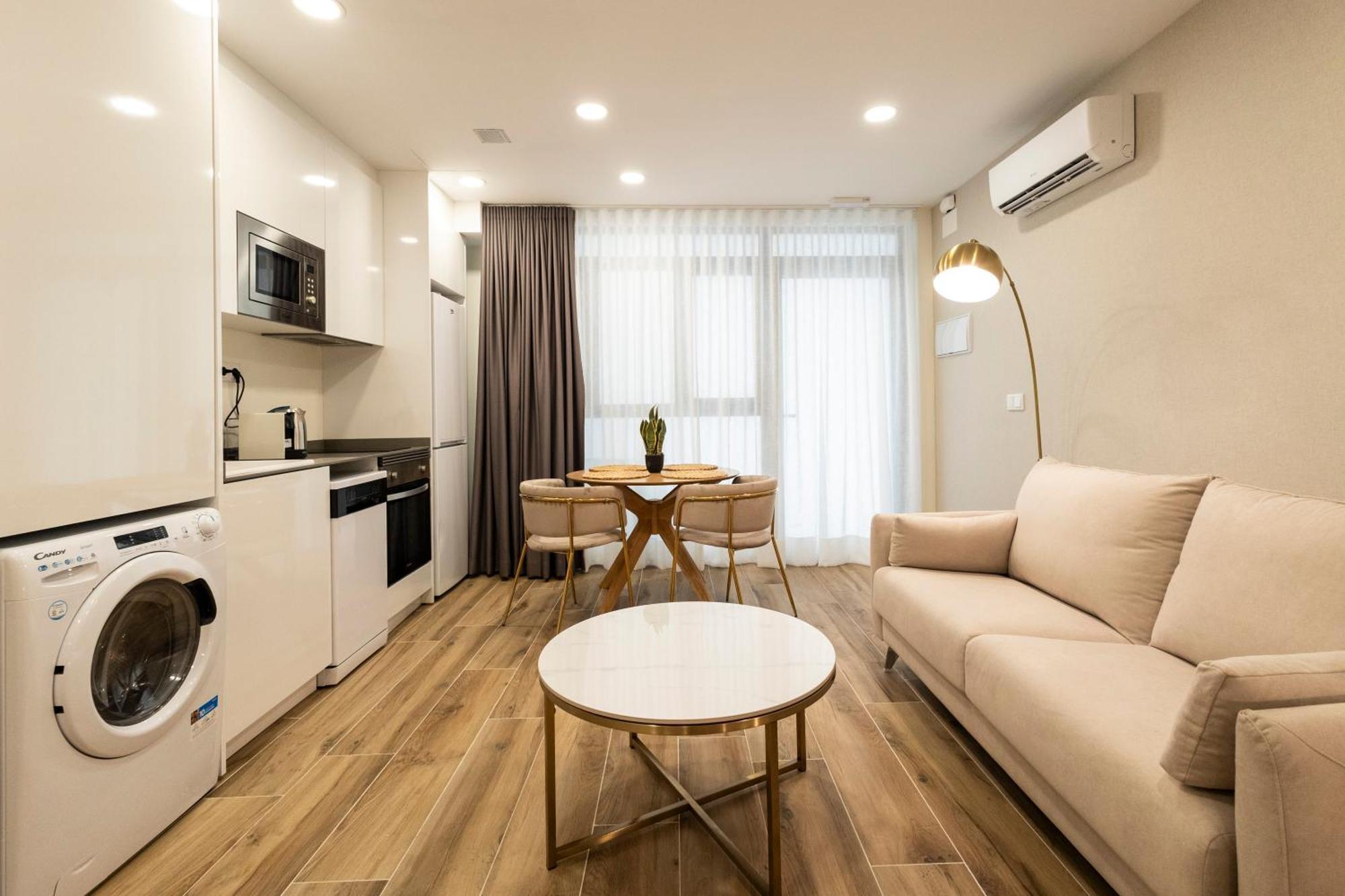 ולנסיה Cortes Suites By Concept Flats מראה חיצוני תמונה
