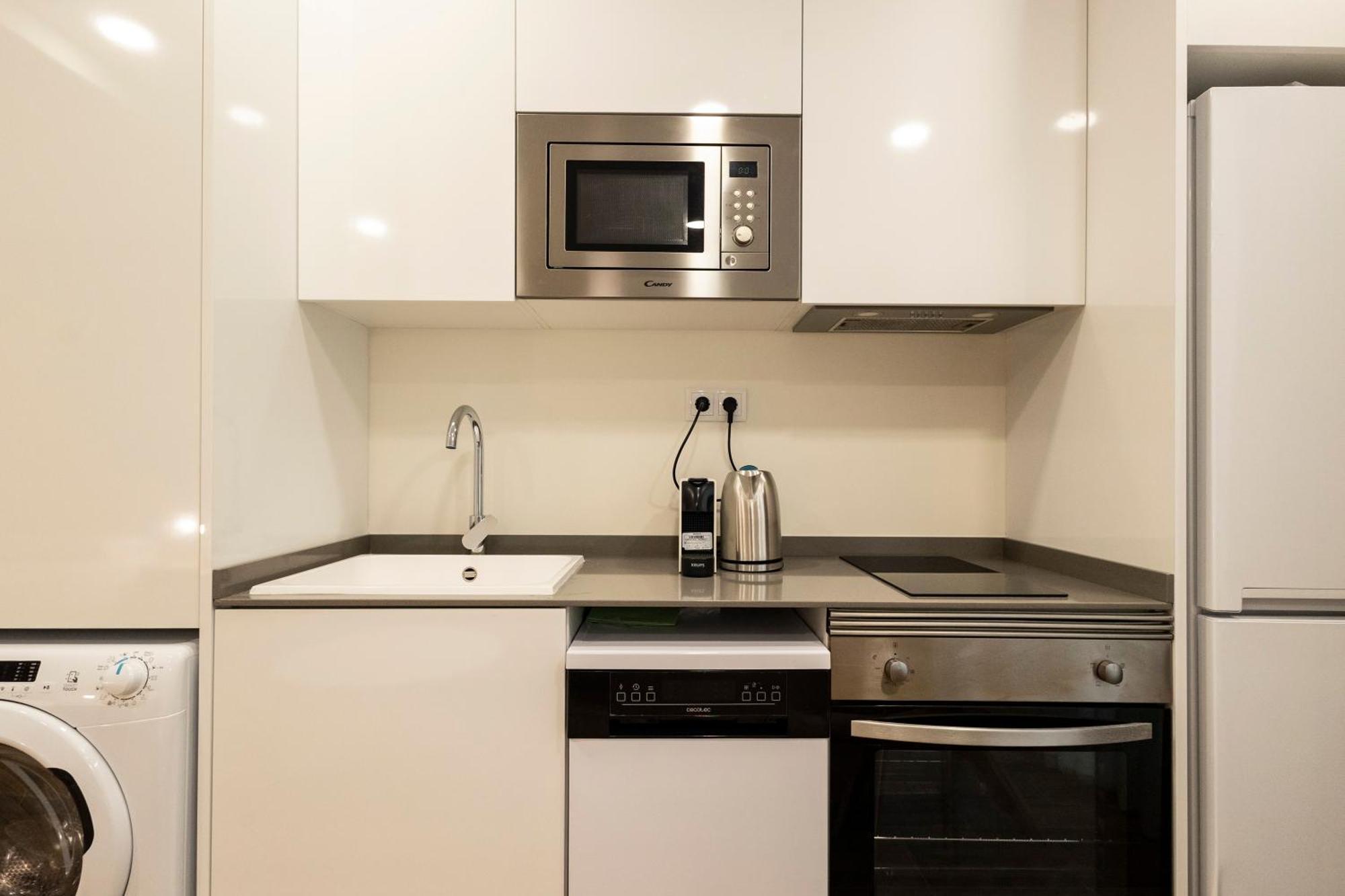 ולנסיה Cortes Suites By Concept Flats מראה חיצוני תמונה