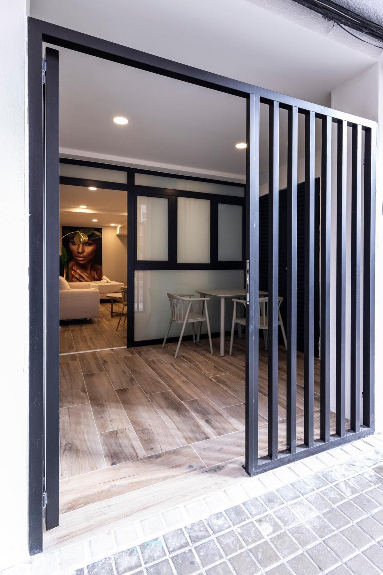 ולנסיה Cortes Suites By Concept Flats מראה חיצוני תמונה
