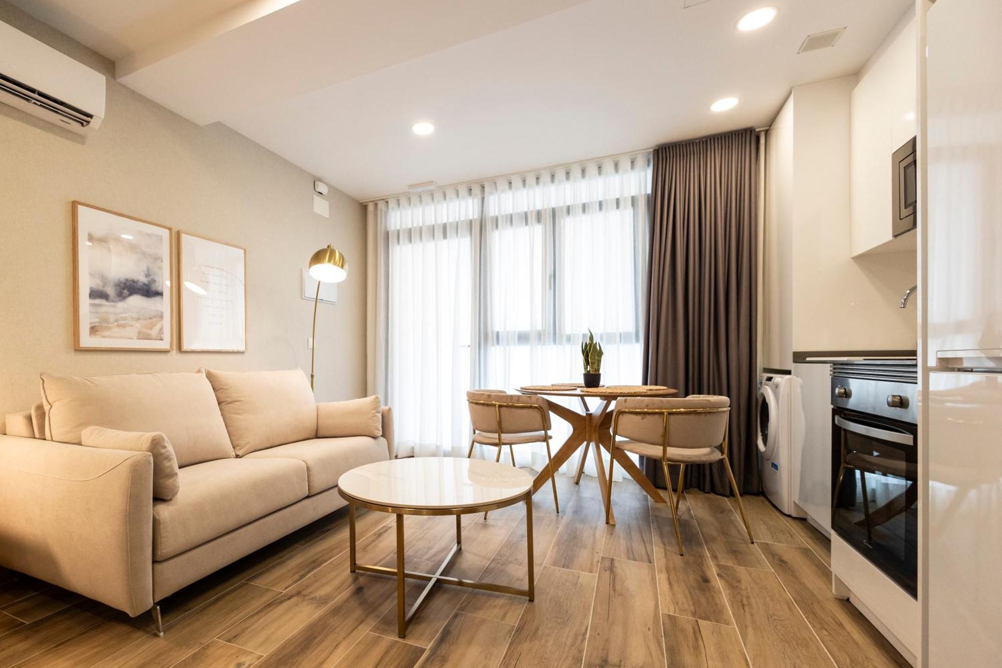 ולנסיה Cortes Suites By Concept Flats מראה חיצוני תמונה